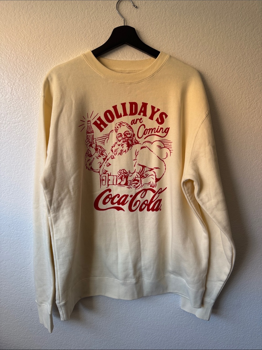 Coca Cola Cream (butter) Crewneck with Red Holiday Graphic | L